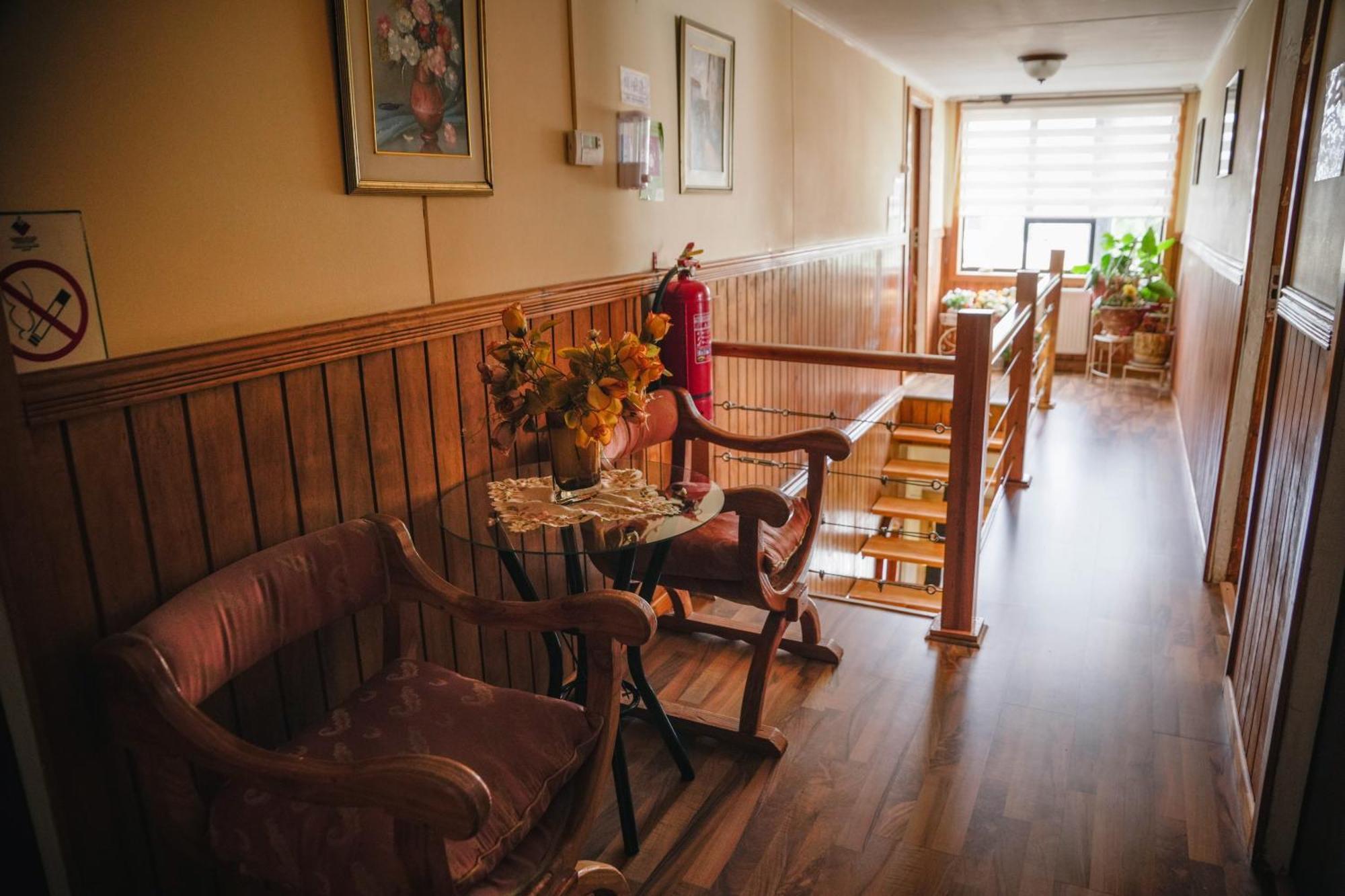 Hostal Hielo Sur Punta Arenas Bagian luar foto