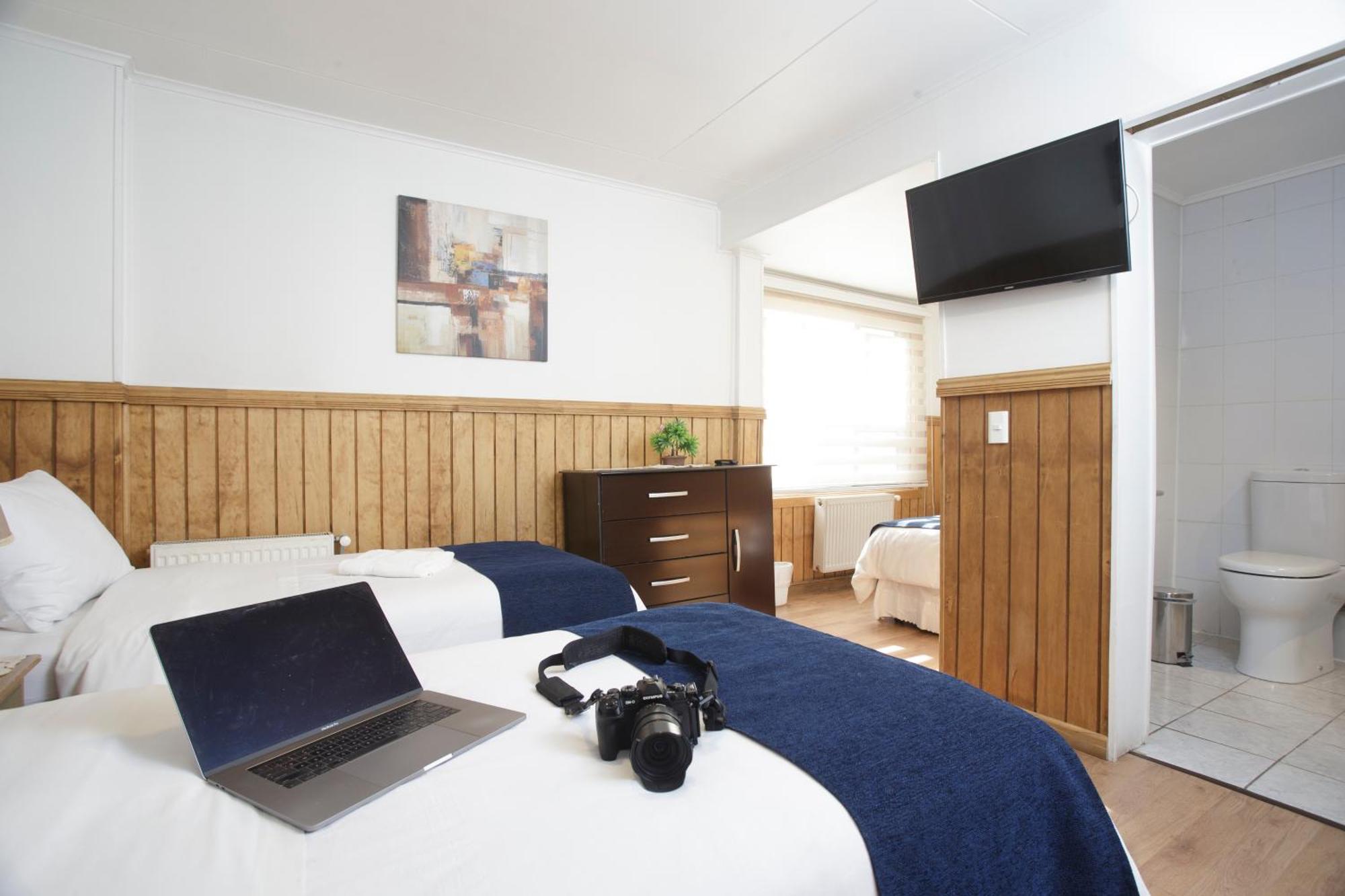 Hostal Hielo Sur Punta Arenas Bagian luar foto