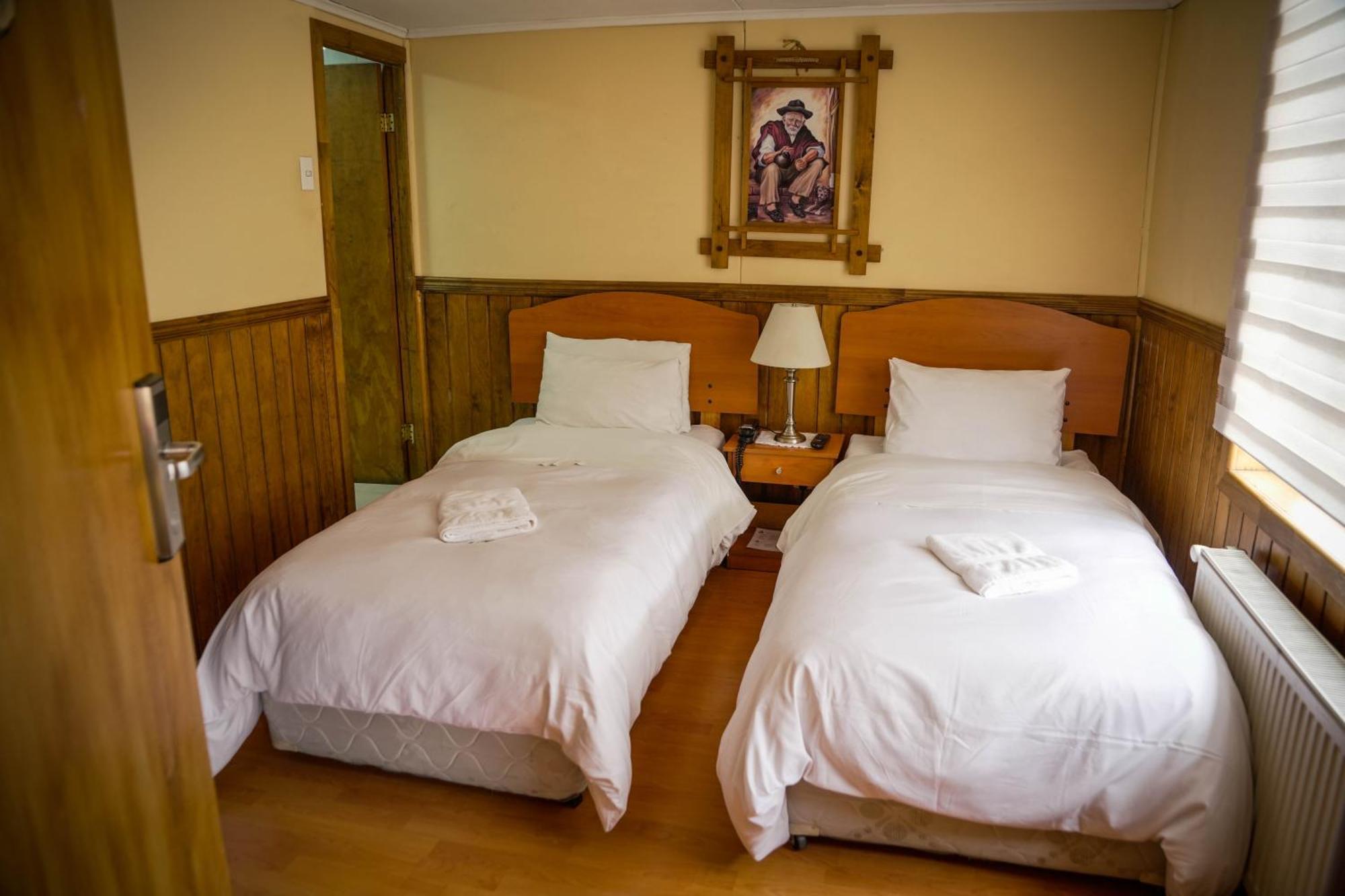 Hostal Hielo Sur Punta Arenas Bagian luar foto