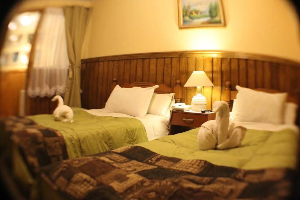 Hostal Hielo Sur Punta Arenas Bagian luar foto