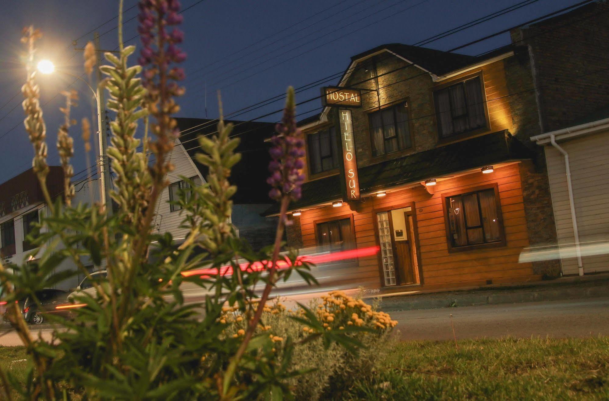 Hostal Hielo Sur Punta Arenas Bagian luar foto