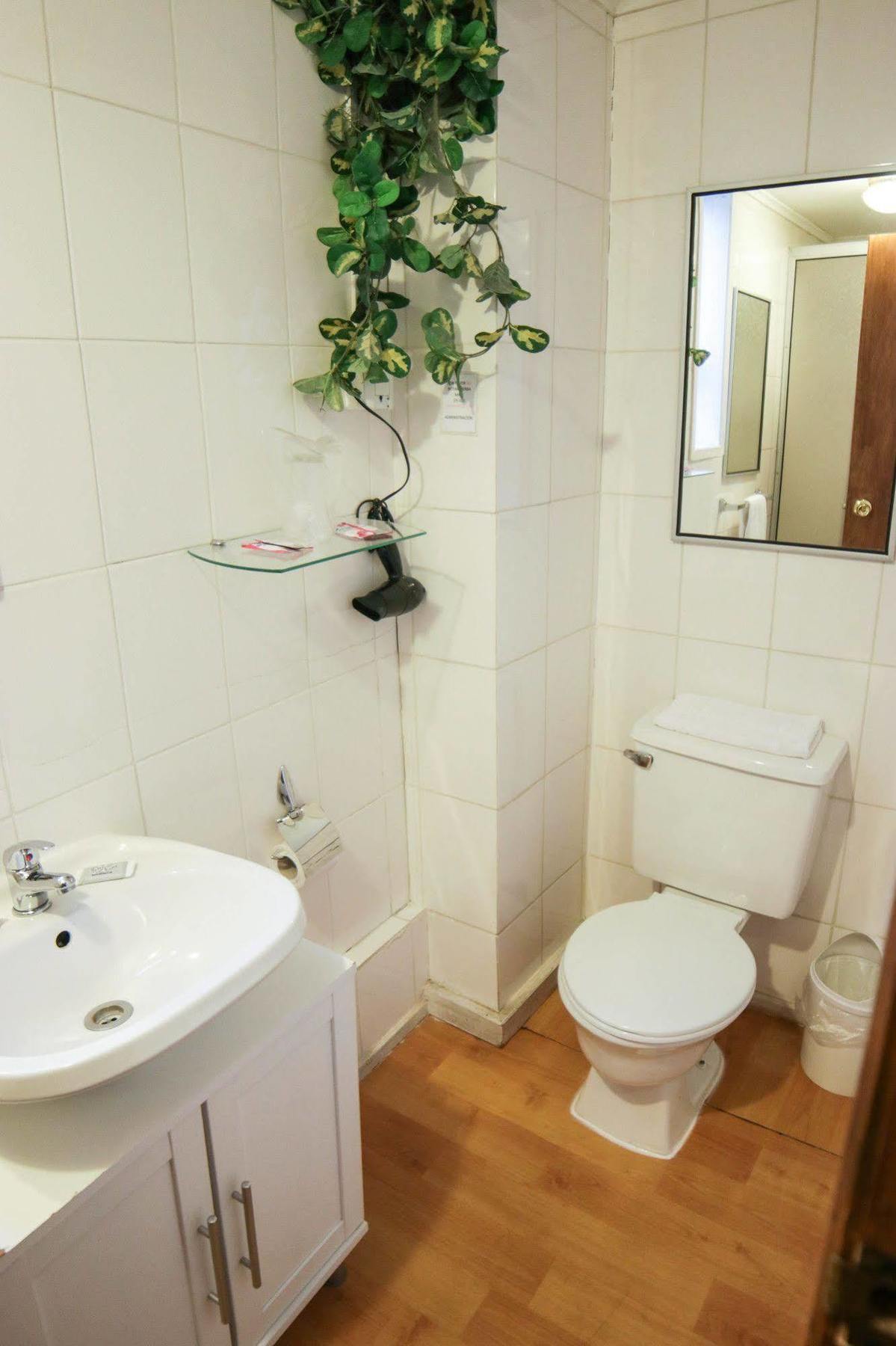 Hostal Hielo Sur Punta Arenas Bagian luar foto