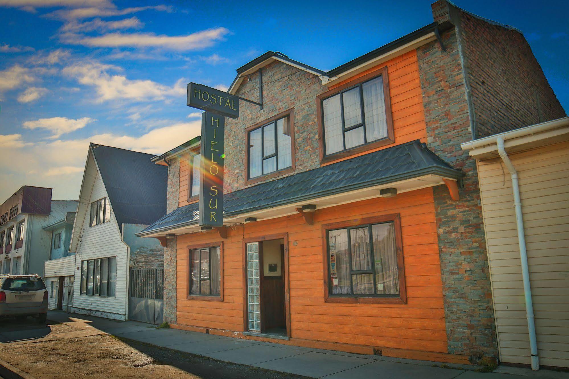 Hostal Hielo Sur Punta Arenas Bagian luar foto