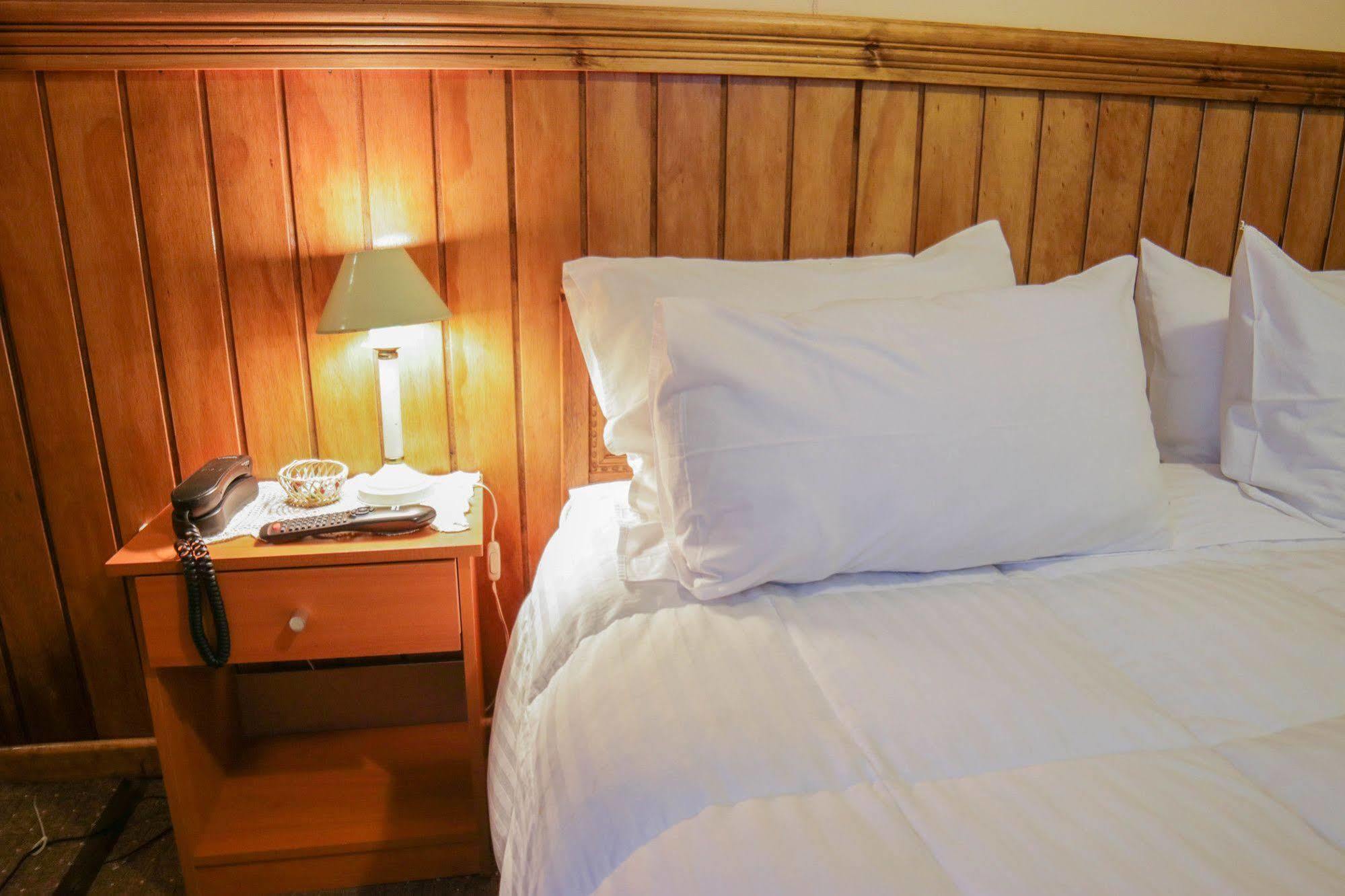 Hostal Hielo Sur Punta Arenas Bagian luar foto